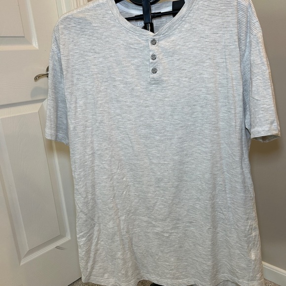 BKE Light Gray Striped Henley Tee - Picture 1 of 3